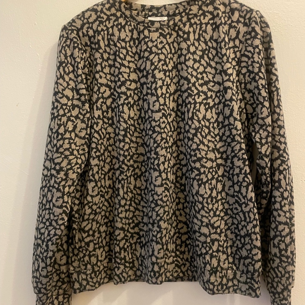 Women's Black and Tan Patterned Top